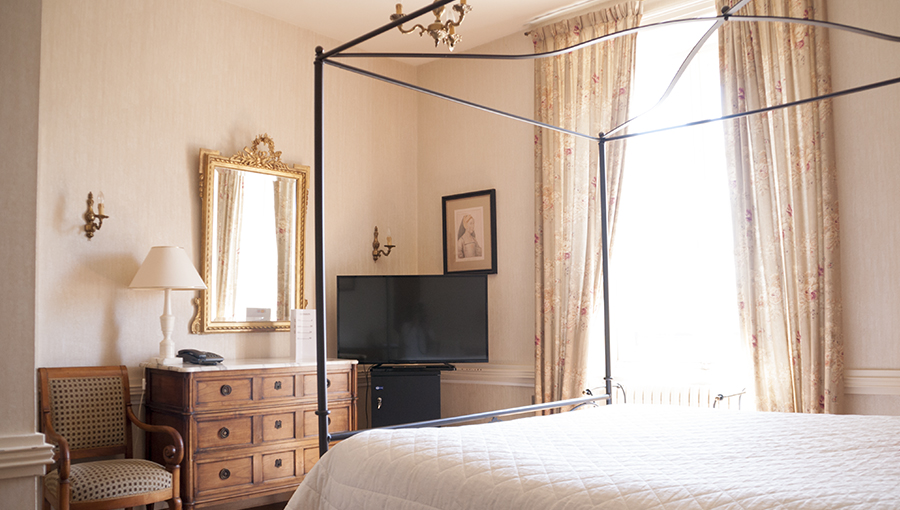 La chambre romantique - Hotel de l'Europe Pontivy Morbihan Bretagne