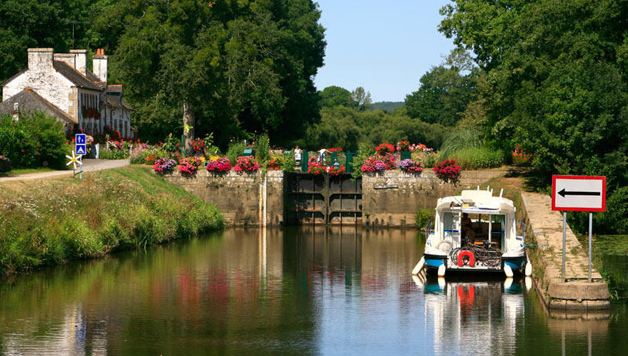 Canal from Nantes to Brest